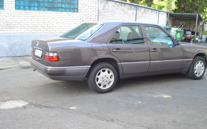 Mercedes-Benz W124 (1984-1993) cena 22800 przebieg: 385000, rok produkcji 1994 z Warszawa małe 67